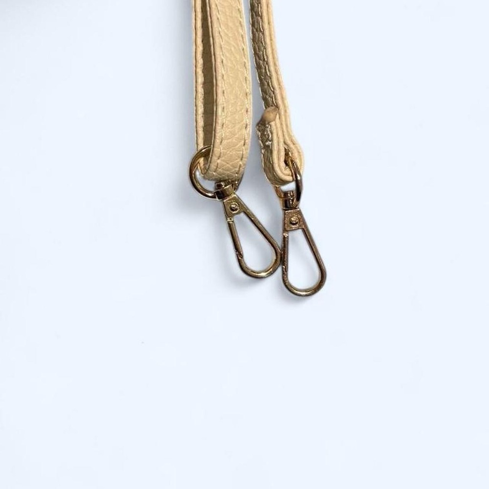Cream leather strap with gold hardware‎ - Picture 4 of 4